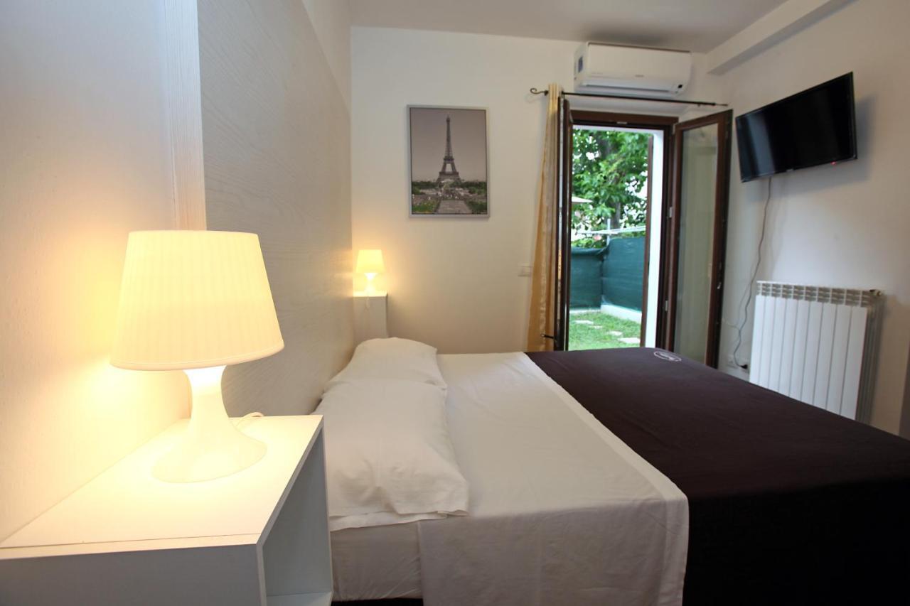 Orchidea Rooms & Suites ชิวิตาโนวา มาร์เค ภายนอก รูปภาพ